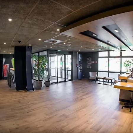 Ibis Budget Centre Hotel 2*